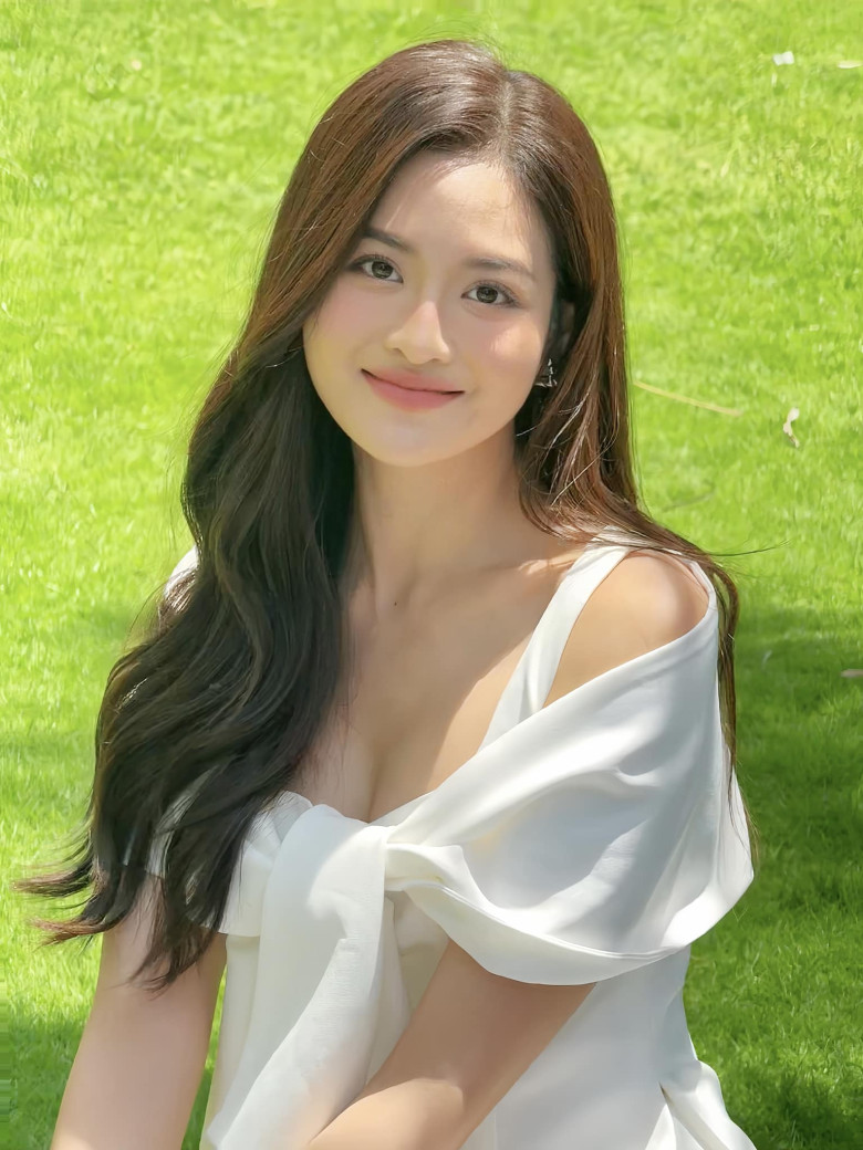 "Bạn gái Mạnh Trường" hiếm hoi khoe nhan sắc mẹ ruột trẻ đẹp như chị em sinh đôi khiến con gái cũng phải "xách dép" - 6