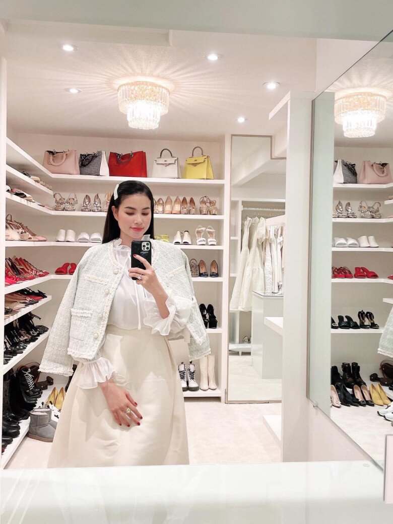 Ngỡ ngàng nhan sắc thuở &#34;chân đất&#34; của loạt hoa hậu Việt đổi đời nhờ thi sắc đẹp, lấy chồng dựng rạp chục tỷ - 15