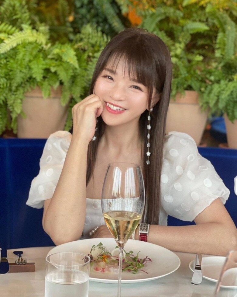 Người phụ nữ U60 trẻ như gái 18 nhờ chăm rửa mặt theo cách độc lạ, dùng một loại gia vị có ngay trong bếp - 3