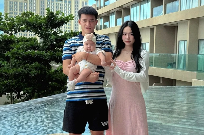 Nhan sắc cô gái khiến cầu thủ Thanh Nhàn vội "chốt đơn" khi 20 tuổi, xinh như hotgirl nên chồng mê từ lúc chưa đôi mươi - 20