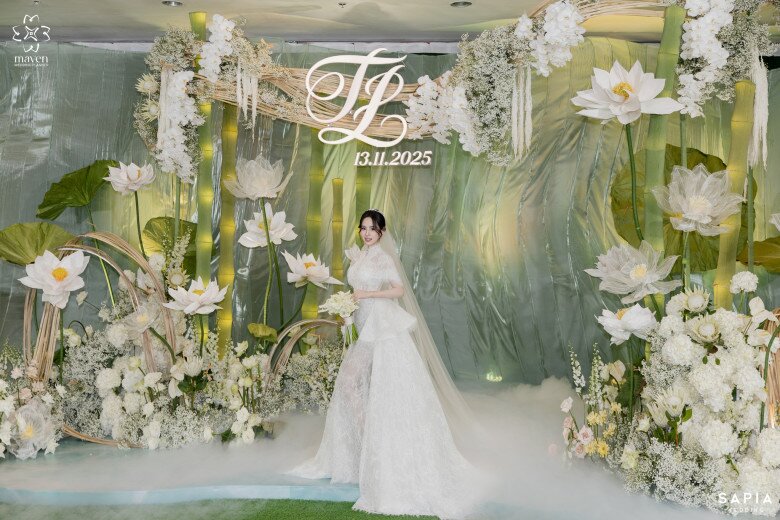 Chị gái Hương Liên có vẻ đẹp một 9 một 10 với em gái, nhìn sang mẹ ruột mới thấy gia đình toàn cực phẩm nhan sắc - 1