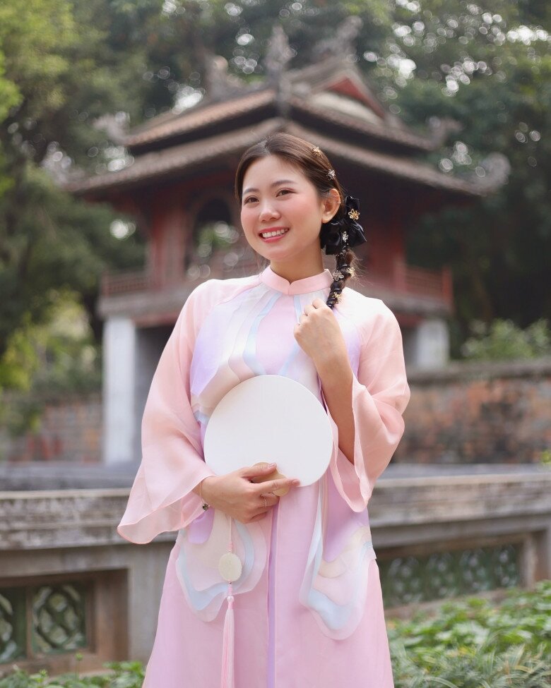 Nữ cơ phó U30 đốn tim với gương mặt &#34;búng ra sữa&#34;, ăn mặc dễ thương như nữ sinh khác hẳn khi mặc đồng phục bay - 19