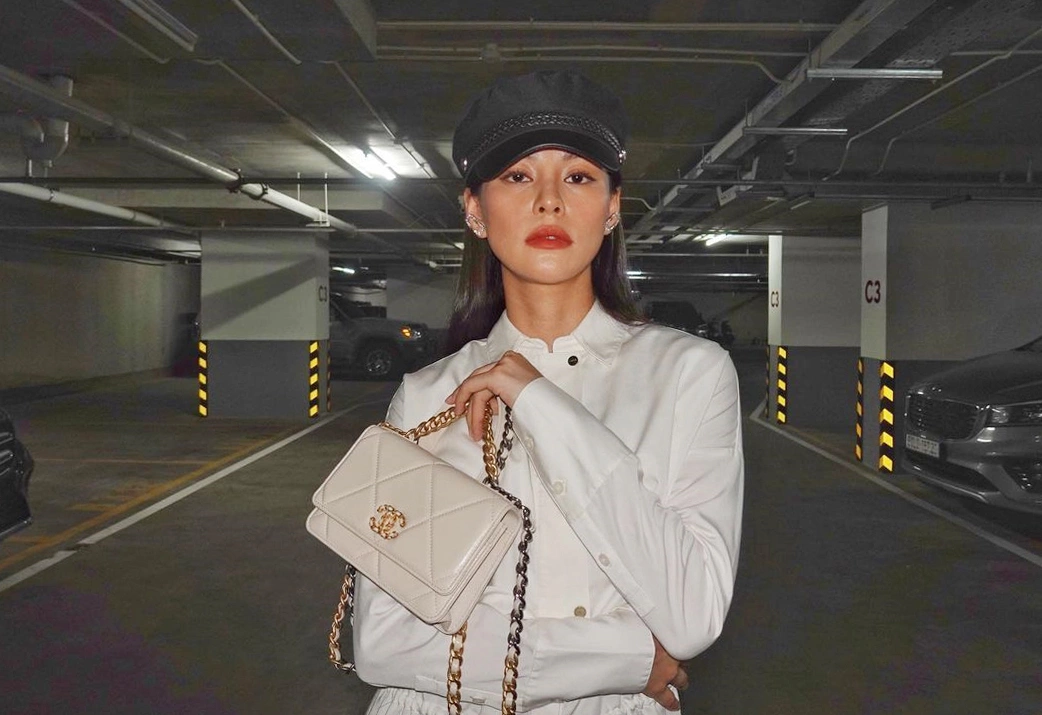 Nữ thần Vpop U40 đẹp chấp cả dàn hoa hậu, sở hữu hàng hiệu "khủng" không kém ai, nay yêu đạo diễn trăm tỷ - 22