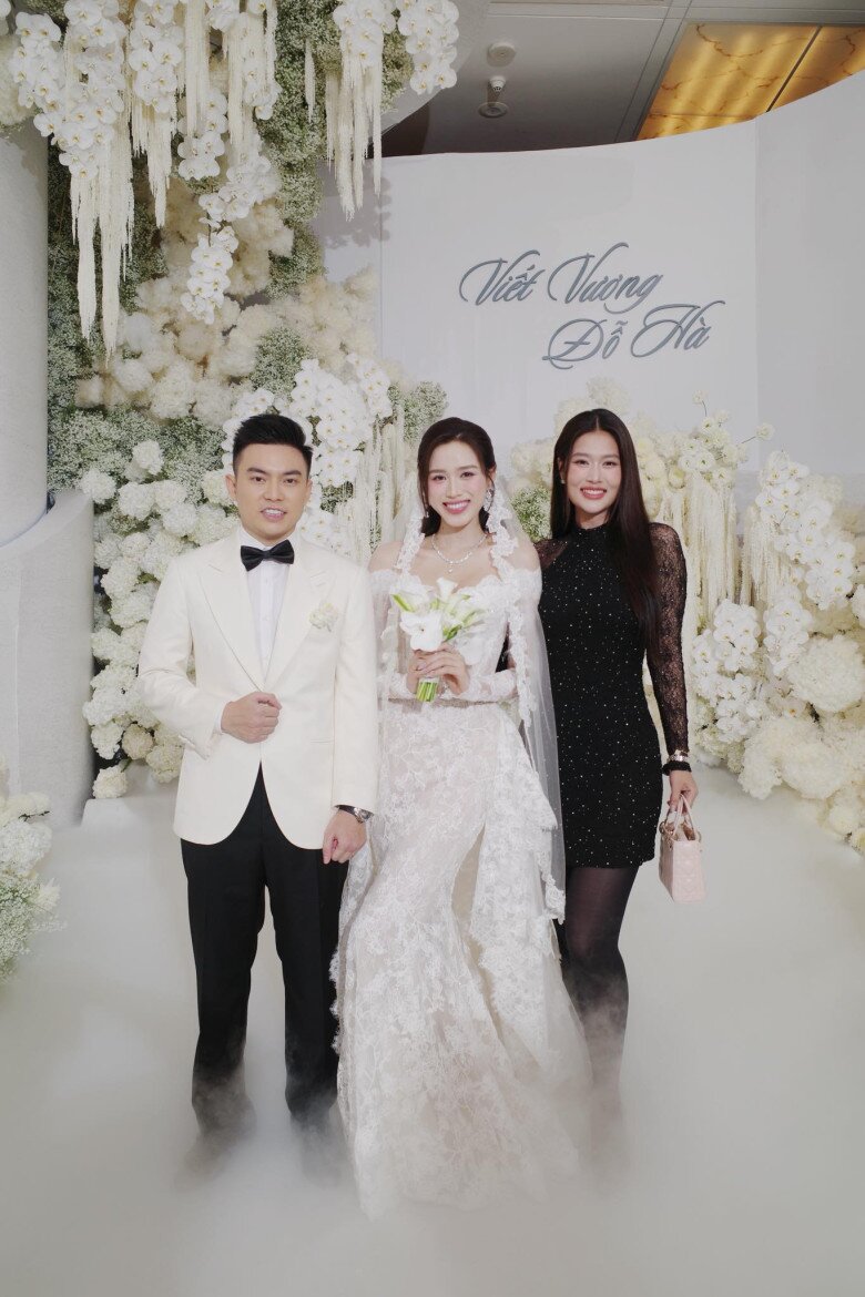 Chị gái &#34;sinh đôi&#34; của Đỗ Thị Hà có nhan sắc một 9 một 10 với nàng hậu, có một điểm chung với em gái - 1