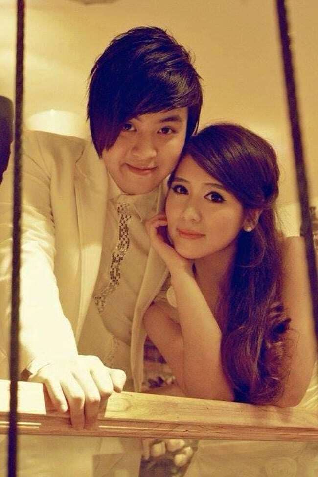 Nhan sắc &#34;bạn gái&#34; Hàn Quốc của Wanbi Tuấn Anh sau 12 năm rời Việt Nam, thái độ với mẹ người cũ gây bất ngờ - 1