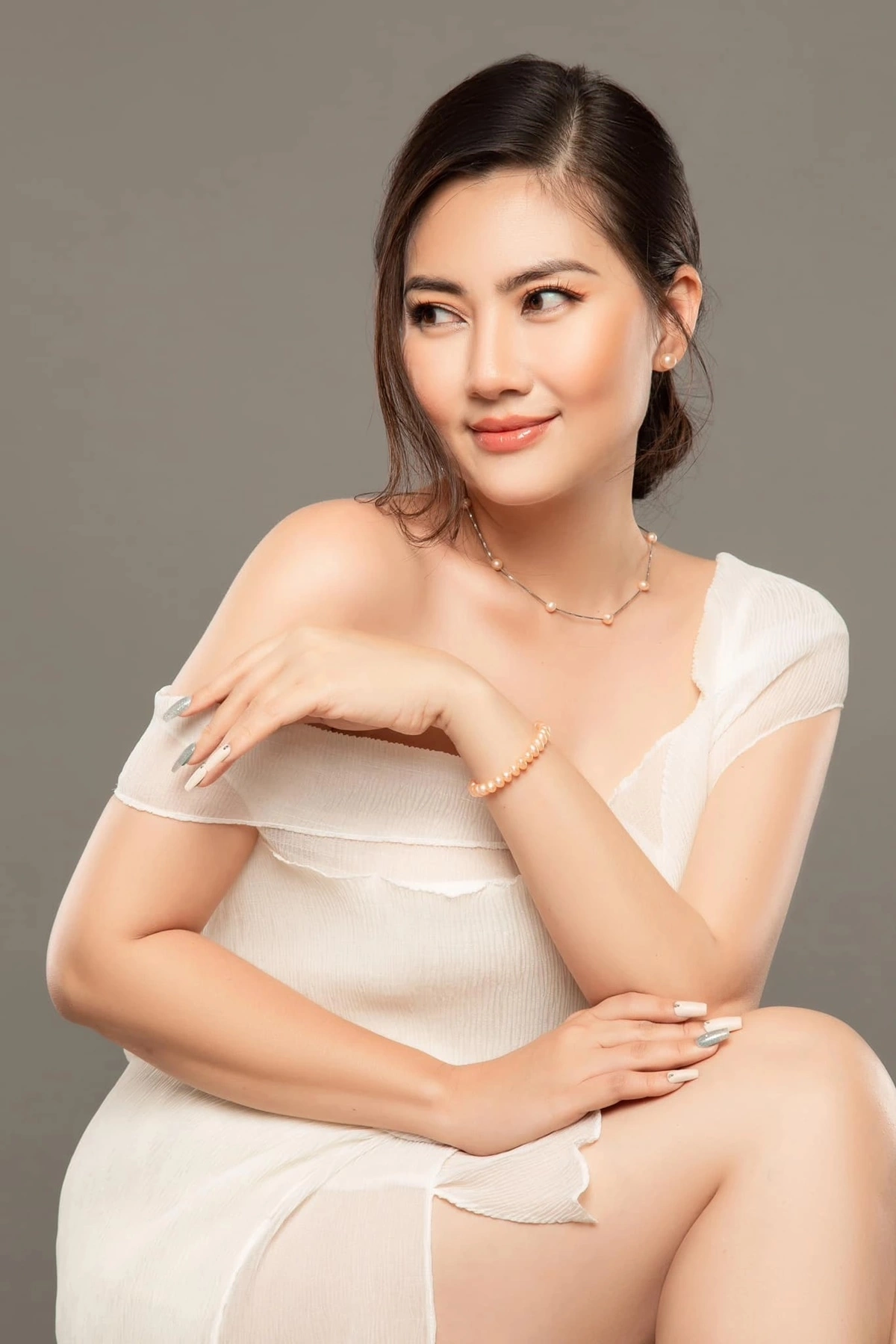 "Mất tích" trên mạng xã hội gần nửa năm, "kiều nữ" Ngọc Lan nay gây sốc với diện mạo như soái ca - 1