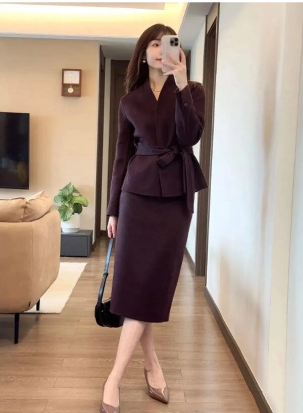 Lạnh này mặc gì đi làm? 20 outfit "ruột" của các blogger thời trang cao dưới 1m60 mà "hack" dáng như 1m70 - 4