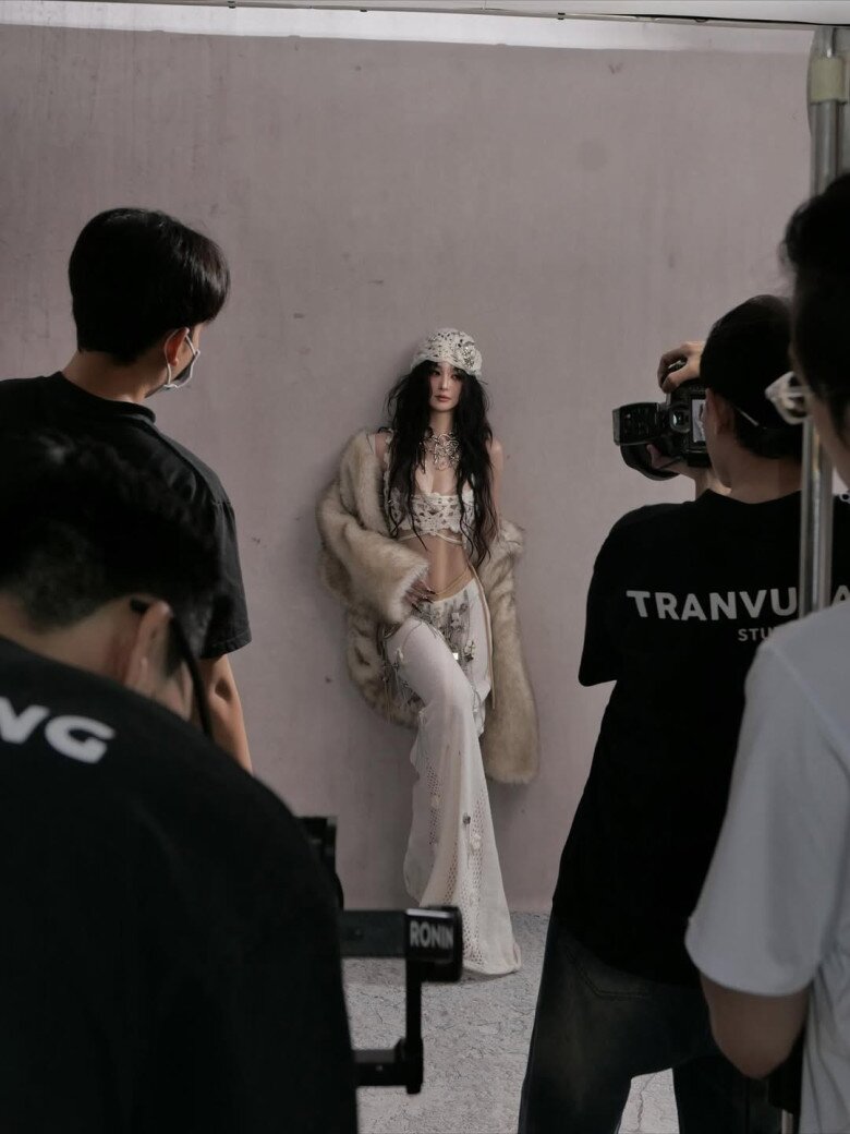 &#34;Hotgirl trà sữa&#34; bản Việt trong sáng một thời nay giao diện quyến rũ khác lạ khiến cư dân mạng không thể rời mắt - 4