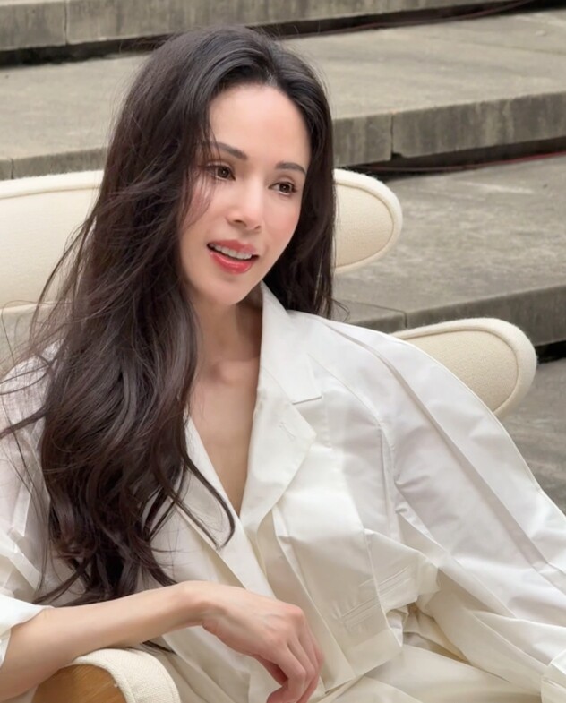 Tóc mỏng thưa lại hay rụng nên chọn dầu gội nào? 5 bí quyết để khiến tóc con mọc tua tủa như nấm mọc sau mưa - 3