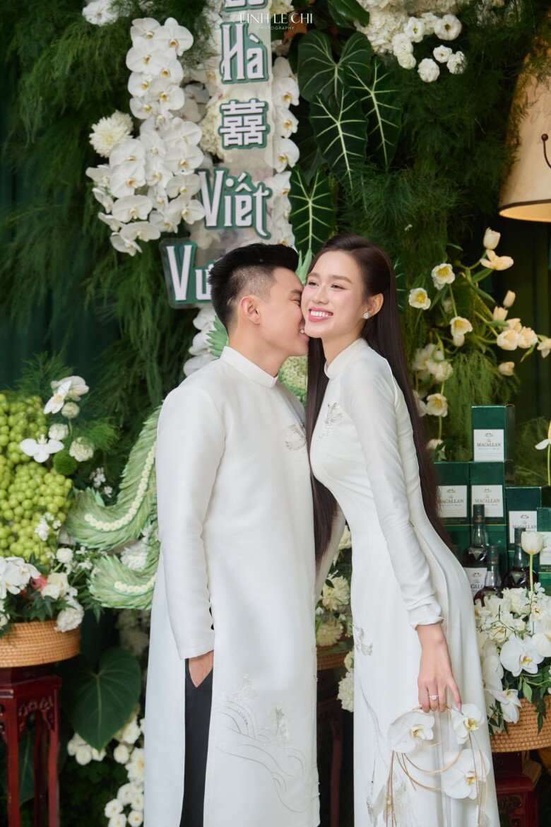 Cô dâu Đỗ Hà mặc áo dài có ý nghĩa đặc biệt, chồng Tổng giám đốc đeo đồng hồ có giá hơn tỷ - 6