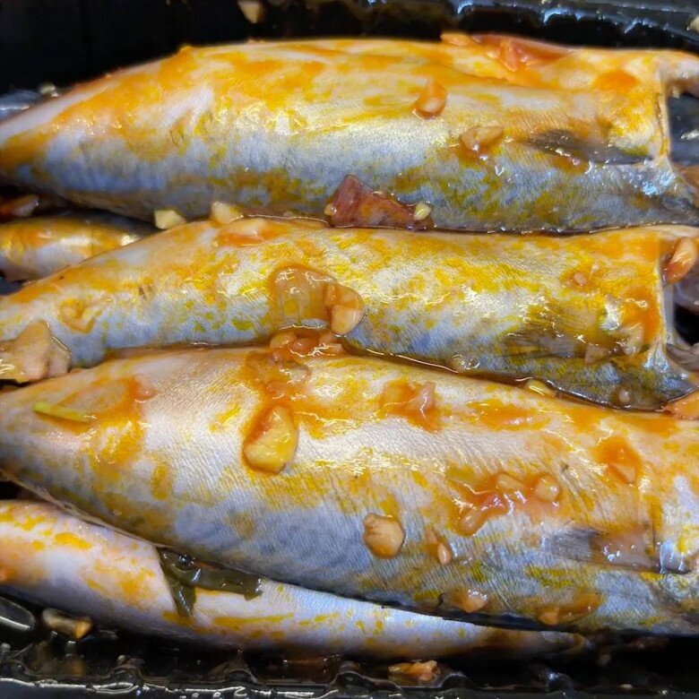 Cách kho cá nục mềm rục xương, thịt không nát hay tanh lại thơm ngon chỉ với vài chiêu đơn giản, ăn tốn cơm vô cùng - 2