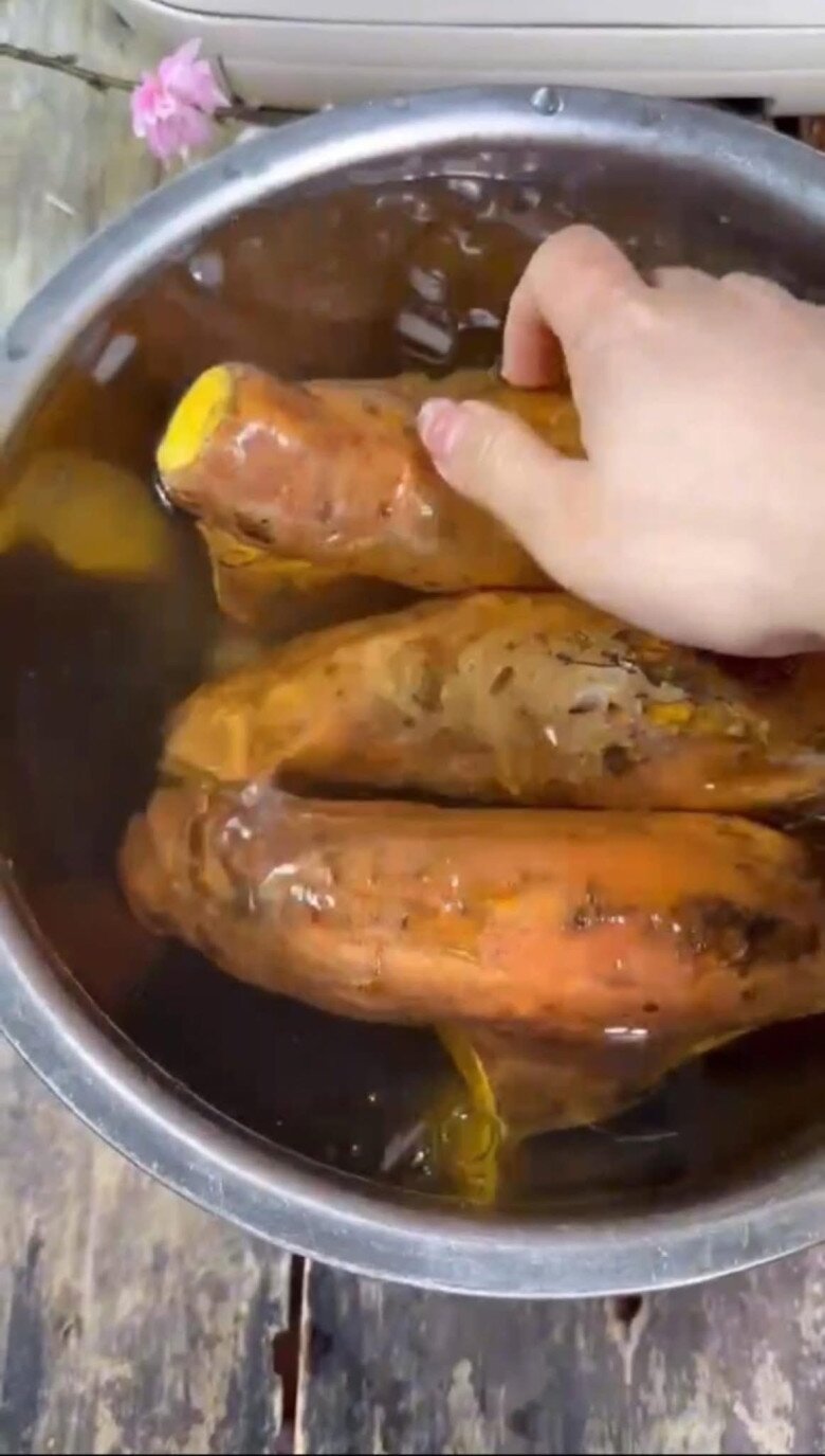 Cách nướng khoai róc vỏ, tươm mật của mẹ đảm, nhìn chỉ muốn làm thử ngay! - 4