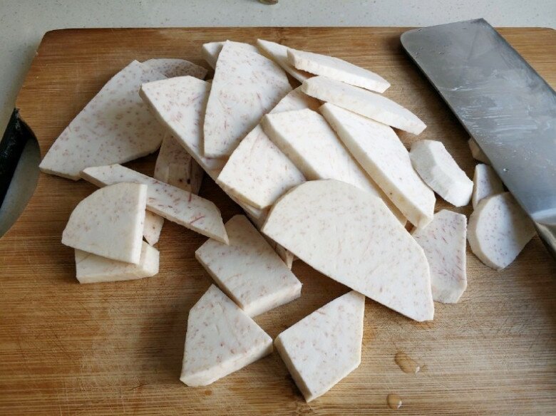 Củ này có giá 30.000đ/kg, người Nhật gọi là “củ trường sinh”, nấu lên vị ngon hơn đứt thịt lợn - 2