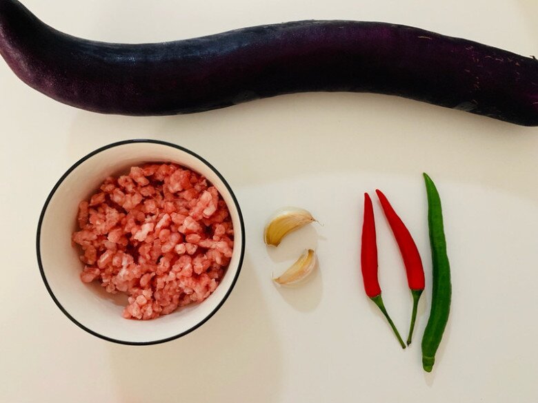 Đi chợ gặp &#34;vua của các loại rau&#34; này mua ngay, về xào chung với thịt băm vừa ngon rẻ lại đại bổ - 1