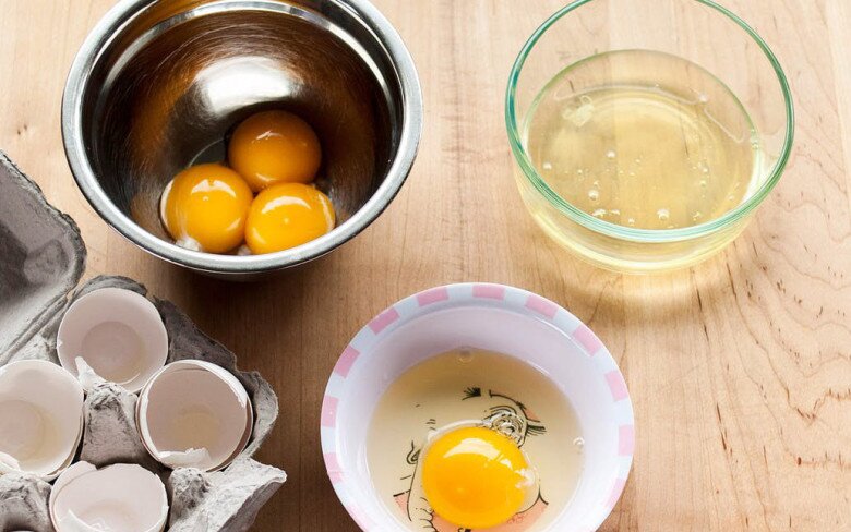 Khi ốp trứng đừng cho luôn vào chảo, thêm một bước nữa, trứng không dính sát hay cháy viền - 2