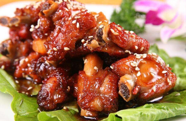 Làm sườn xào chua ngọt kiểu này nhớ nấu nhiều cơm, kẻo cả nhà ăn xong lại phải thòm thèm vì thiếu - 5