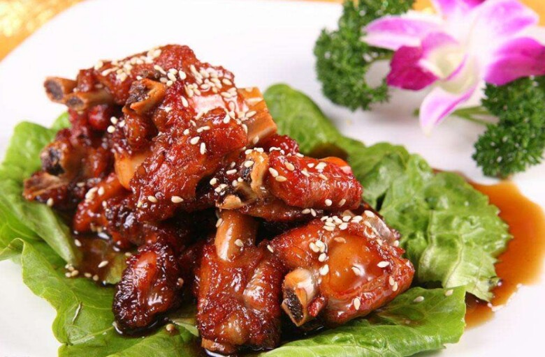 Làm sườn xào chua ngọt kiểu này nhớ nấu nhiều cơm, kẻo cả nhà ăn xong lại phải thòm thèm vì thiếu - 6