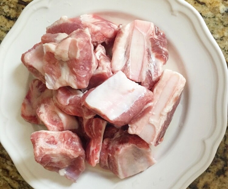 Làm sườn xào chua ngọt kiểu này nhớ nấu nhiều cơm, kẻo cả nhà ăn xong lại phải thòm thèm vì thiếu - 1