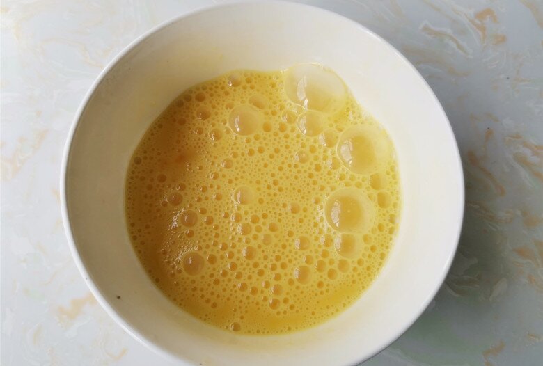 Loại lá mệnh danh là &#34;rau của thận&#34;, lại còn tốt cho gan, đem xào với trứng được món rẻ mà bổ dưỡng - 3