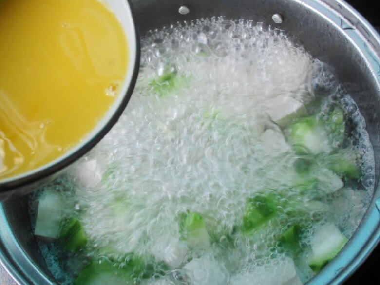 Loại quả là “nhân sâm của người nghèo” nấu chung với trứng gà được món cực bổ lại đẹp da, chỉ 20.000Đ được bát đầy ắp - 9