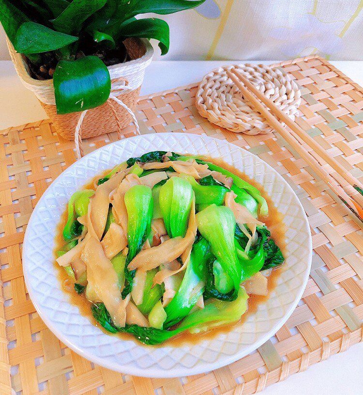 Loại rau giàu canxi đem xào với thứ này được món ăn vừa ngon lại bổ dưỡng gấp nhiều lần - 4