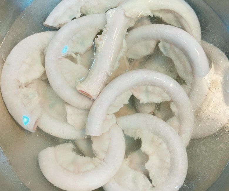 Luộc lòng lợn cho thêm nước này, đảm bảo lòng trắng, cực giòn ngon ăn đã miệng - 3