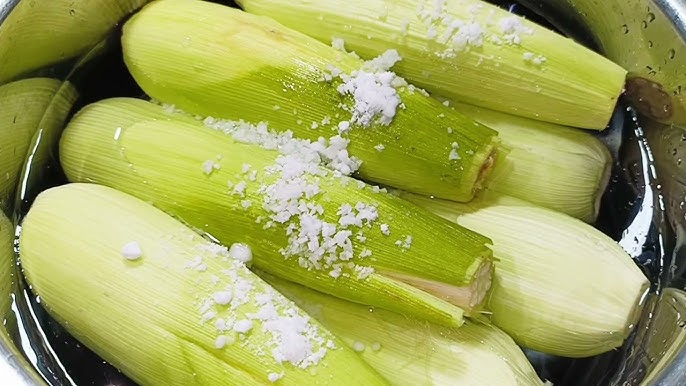 Luộc ngô chỉ cho mỗi nước thật thiếu sót, thêm 2 thứ nữa ngô đậm vị, thơm nức lại ngọt mềm - 3