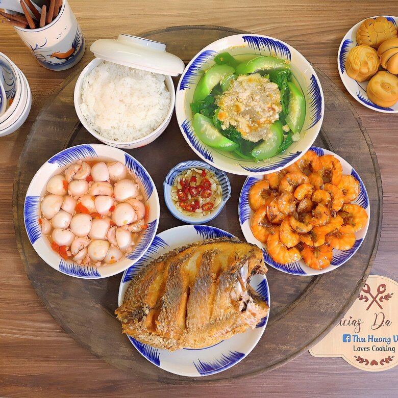 Mẹ đảm khoe loạt cơm yêu nước, mừng ngày giải phóng Thủ đô, nhìn mà muốn vào bếp nấu theo ngay - 5