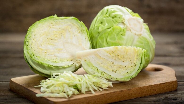 Xào bắp cải đừng cho luôn vào chảo, làm thêm điều này trong 20 giây, rau sẽ luôn giòn ngon, lại ít ra nước - 1