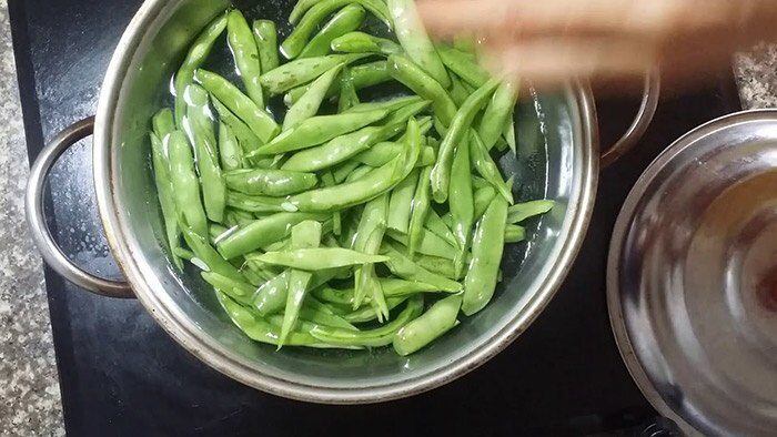 Xào đỗ, thêm một bước đảm bảo luôn xanh mướt, giòn ngon lại ăn chẳng lo đầy bụng - 2