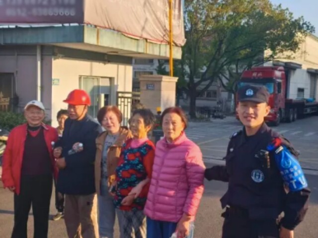 30 năm ròng rã tìm kiếm người thân, 2 mảnh giấy nhỏ đã hé mở lời giải - 2