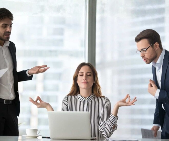 Ở nơi làm việc: Không nói 3 chuyện, không tiết lộ 3 điều, không giúp 3 việc, không kết giao 3 người - 1