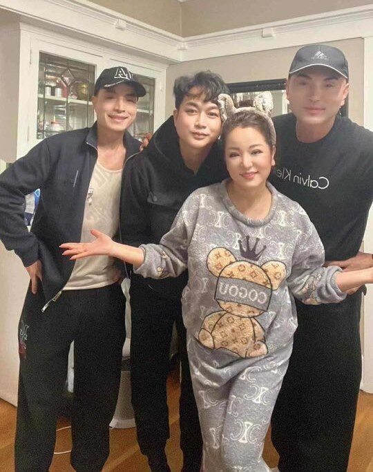 Bố ruột "bé Xuân Mai" đánh má hồng, mặc đồ nữ, tiết lộ sự thật về con gái và độ "chịu chi" bất ngờ - 11