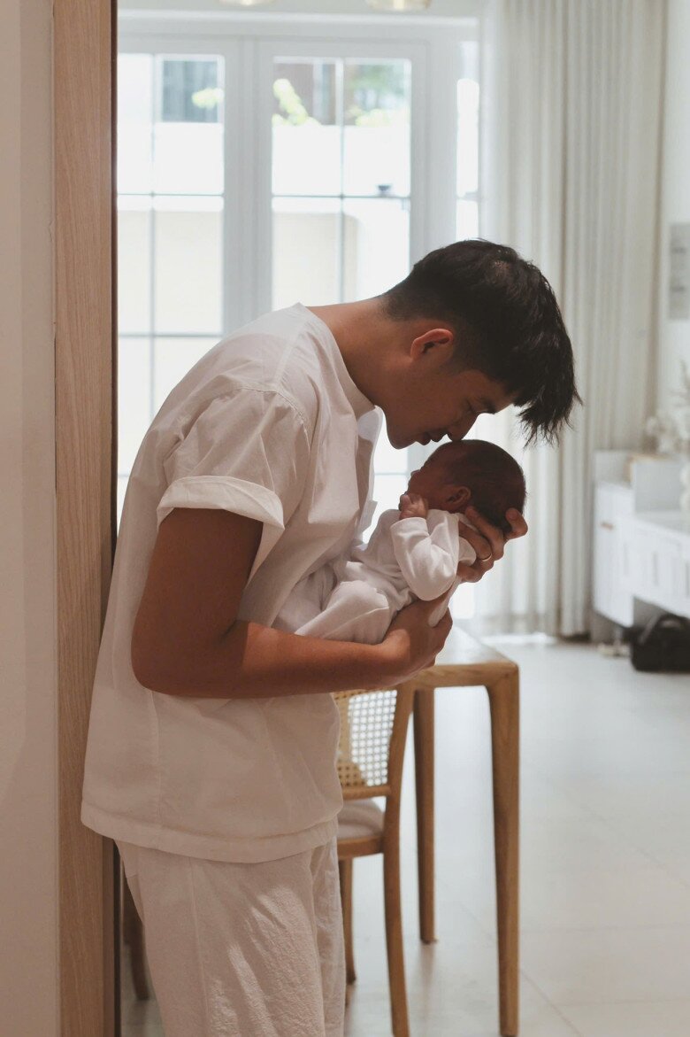 Cặp đôi viên mãn nhất nhì lịch sử Người Ấy Là Ai: Quý tử chào đời gặp hiện tượng hiếm, được dự đoán điềm may - 6