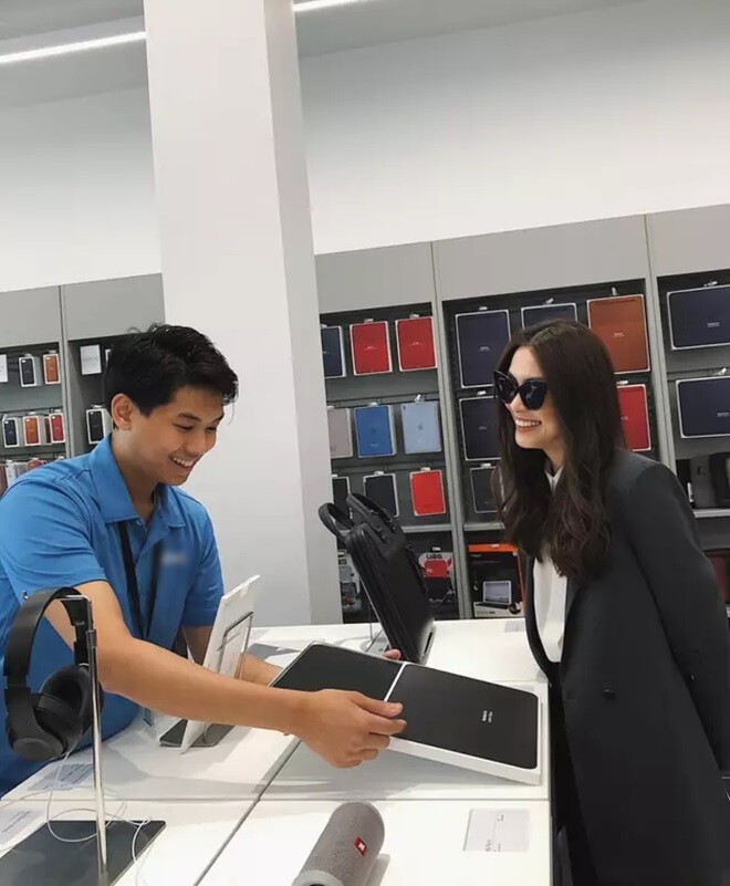 Cậu út điển trai nhà tỷ phú - Hiếu Nguyễn: Từ "bao cát" bị chị ruột chọn làm búp bê đến chàng phù rể gây xúc động - 7