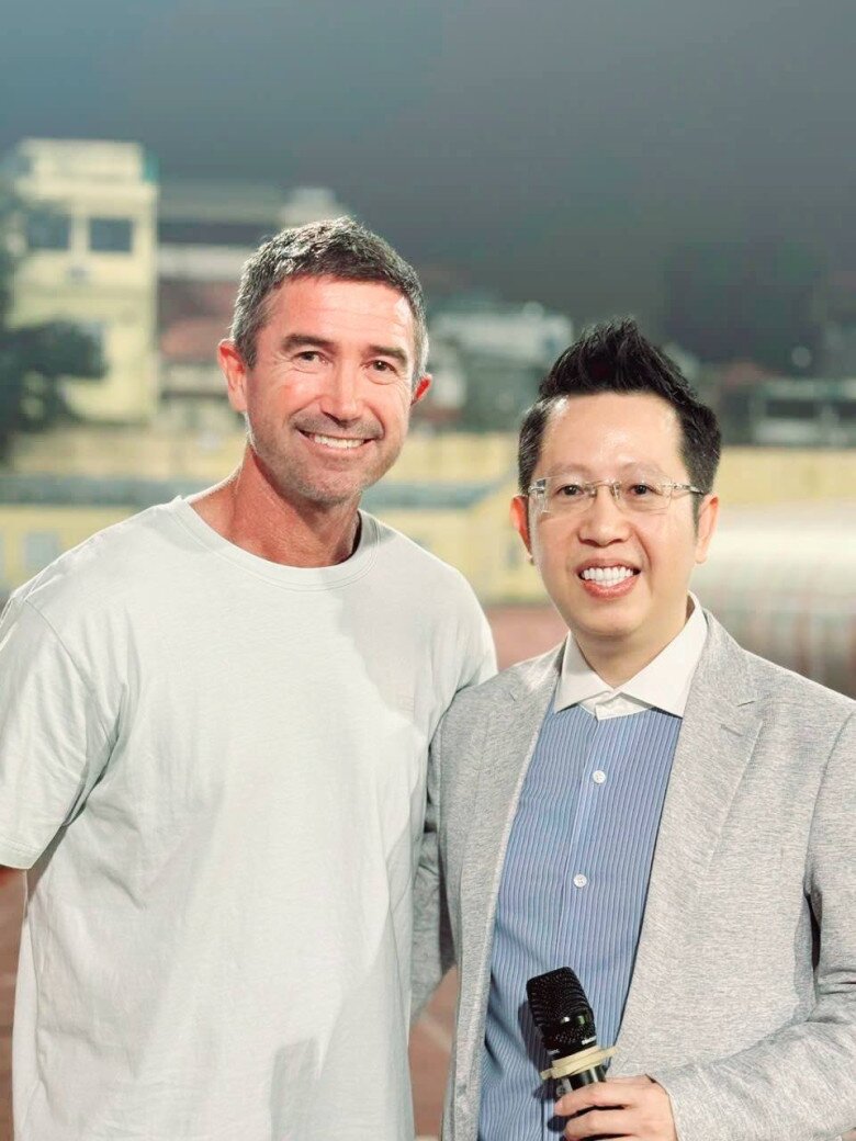 &#34;Hổ phụ sinh hổ tử&#34;, MC VTV từng là Thủ khoa khoe bố ruột là Giáo sư - Tiến sĩ, Nhà giáo nhân dân đáng kính - 9