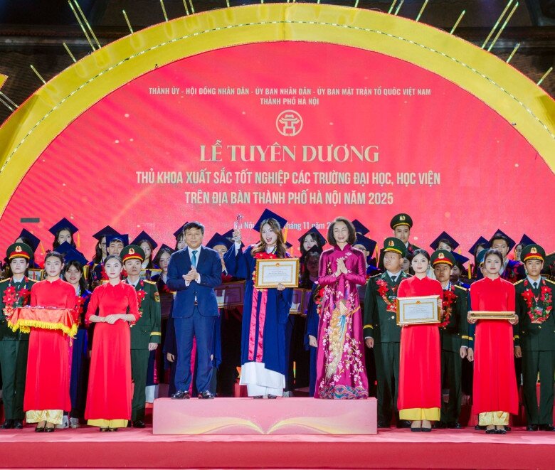 Nữ Thủ khoa thành công từ quyết định liều lĩnh ở tuổi 18: "Em muốn để lý thuyết có cơ hội được sống trong thực tế..." - 5