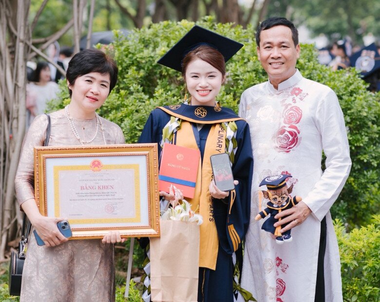 Nữ Thủ khoa thành công từ quyết định liều lĩnh ở tuổi 18: "Em muốn để lý thuyết có cơ hội được sống trong thực tế..." - 4