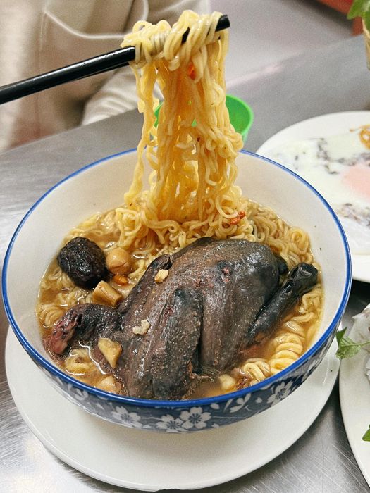 Đặc sản mỳ gà tần Hà Nội giàu dinh dưỡng, mách bạn 5 địa chỉ ngon nổi tiếng cho ngày se lạnh - 2