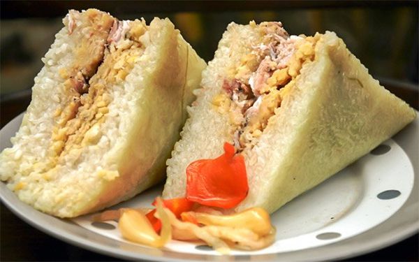 Có gì trong chiếc bánh chưng mini đặc sản Huế, chế biến kỳ công tỉ mỉ, trông “nhỏ mà có võ” - 3