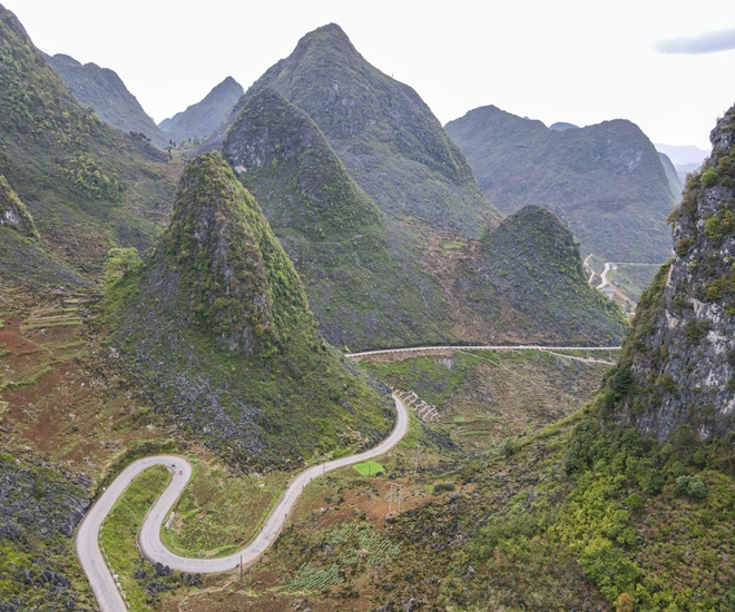 Có gì tại điểm trekking đẹp nhất Tuyên Quang vừa thắng giải Du lịch Thế giới? Địa hình hiểm trở, thách thức dân phượt - 1