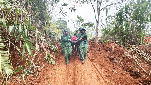 Tin tức 24h: Bão số 15 sẽ đi vào vùng biển từ Gia Lai đến Khánh Hòa - 2