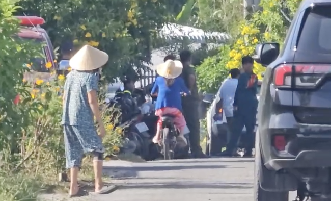 Tin tức 24h: Áp thấp nhiệt đới lạ thường vào Biển Đông, diễn biến tiếp theo thế nào? - 3