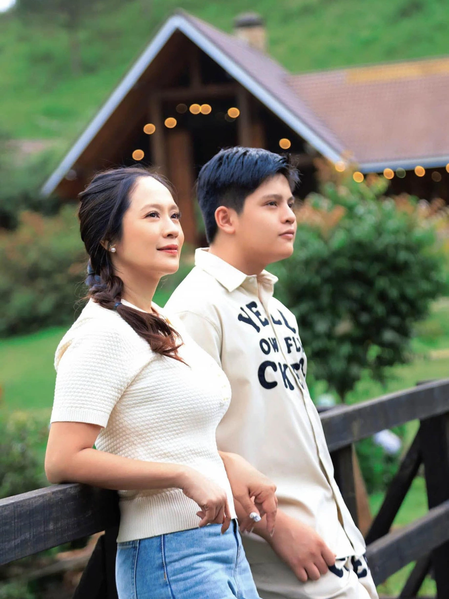 2 nữ diễn viên cùng tên &#34;đẹp như ngọc&#34;: Người là NSND nổi danh đình đám, người 5 năm ở ẩn chăm con bị bệnh - 12