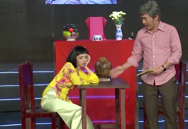 2 nữ diễn viên trùng tên, đều có con trai 11 tuổi: 1 người lấy nhân viên phát tờ rơi giờ là bà chủ &#34;trăm tỷ&#34; - 4
