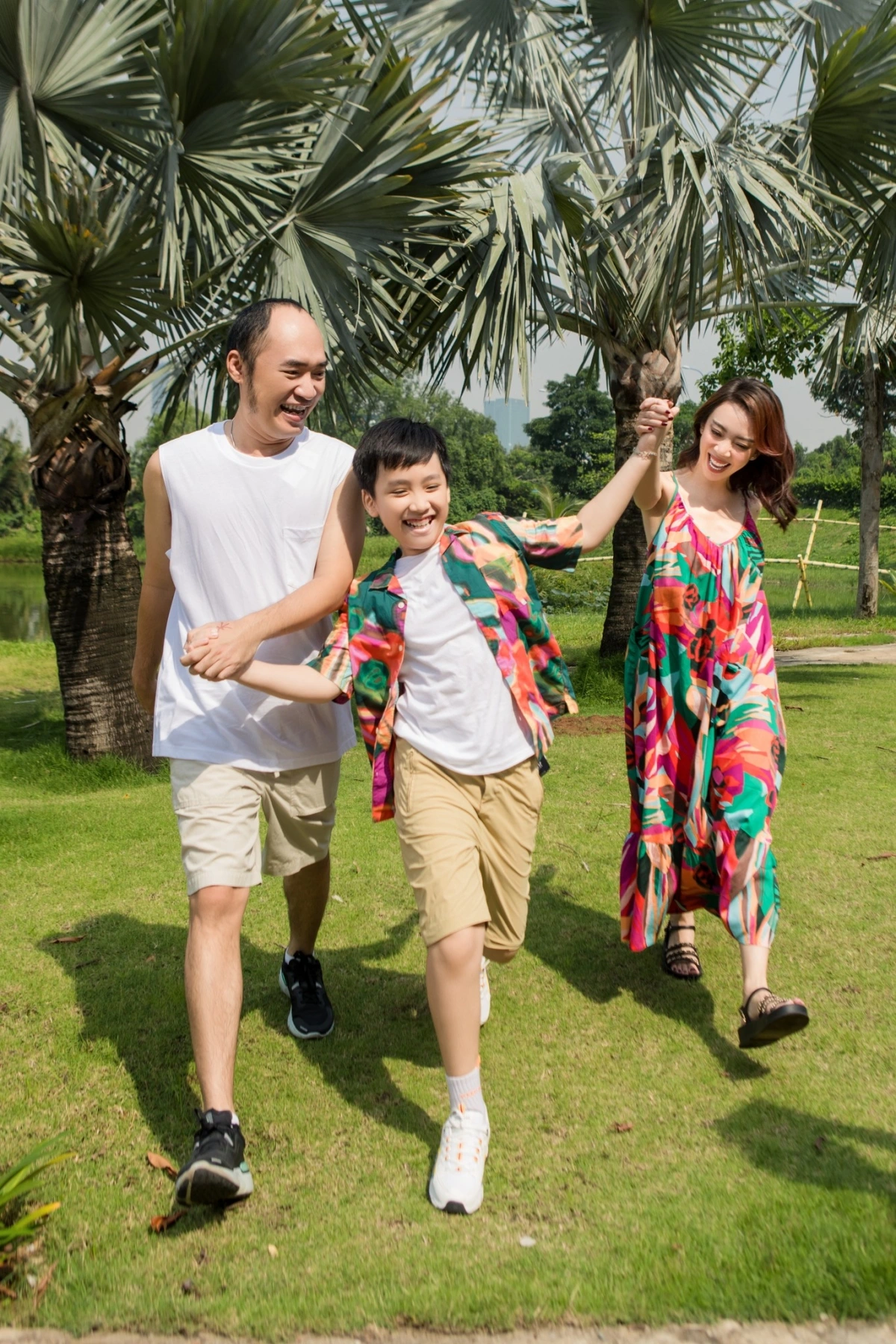 2 nữ diễn viên trùng tên, đều có con trai 11 tuổi: 1 người lấy nhân viên phát tờ rơi giờ là bà chủ &#34;trăm tỷ&#34; - 6