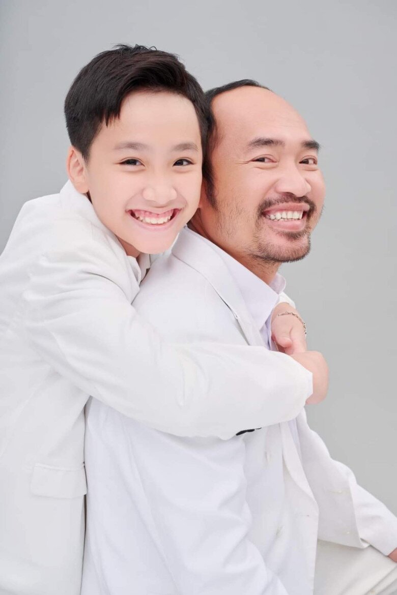 2 nữ diễn viên trùng tên, đều có con trai 11 tuổi: 1 người lấy nhân viên phát tờ rơi giờ là bà chủ &#34;trăm tỷ&#34; - 8