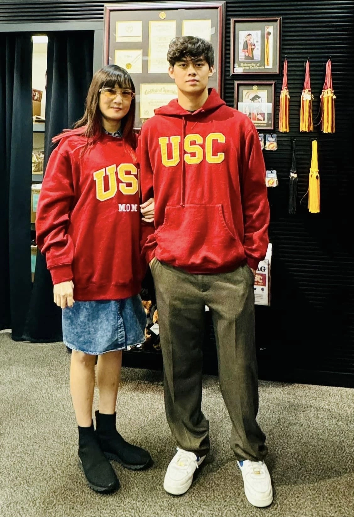 Đời tư trùng hợp giữa 2 &#34;nữ hoàng ảnh lịch&#34; cùng tên Mai: Nhan sắc &#34;vượt thời gian&#34;, con cái đều thành tài tại Mỹ - 7