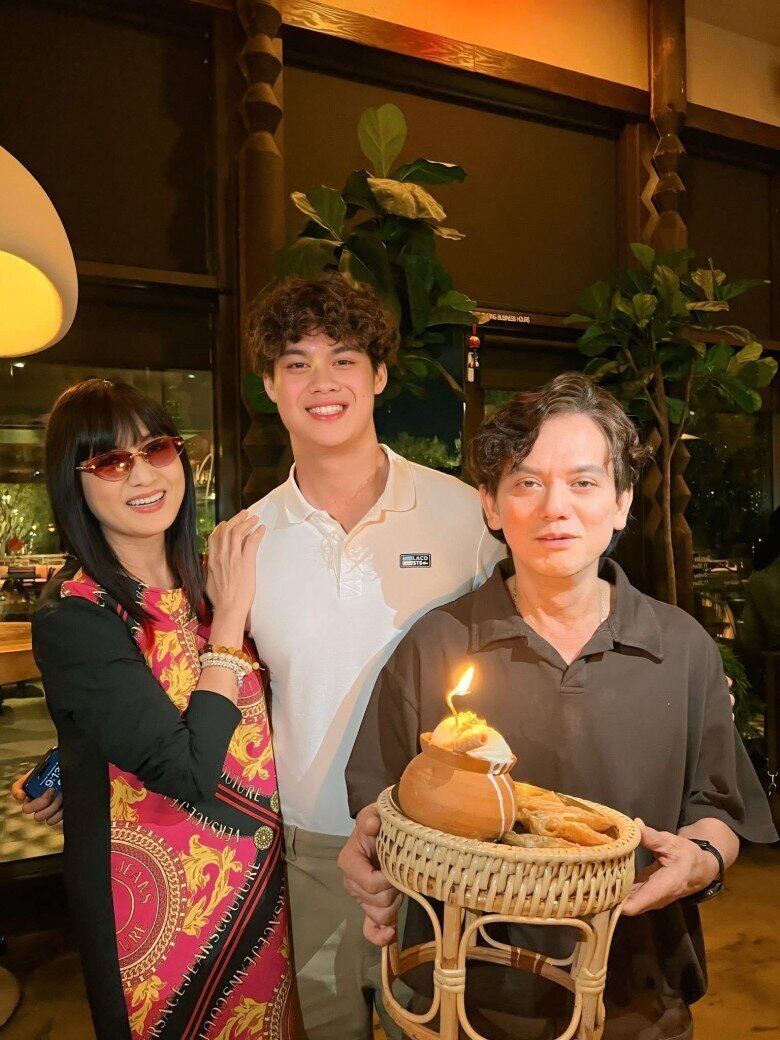 Đời tư trùng hợp giữa 2 &#34;nữ hoàng ảnh lịch&#34; cùng tên Mai: Nhan sắc &#34;vượt thời gian&#34;, con cái đều thành tài tại Mỹ - 9