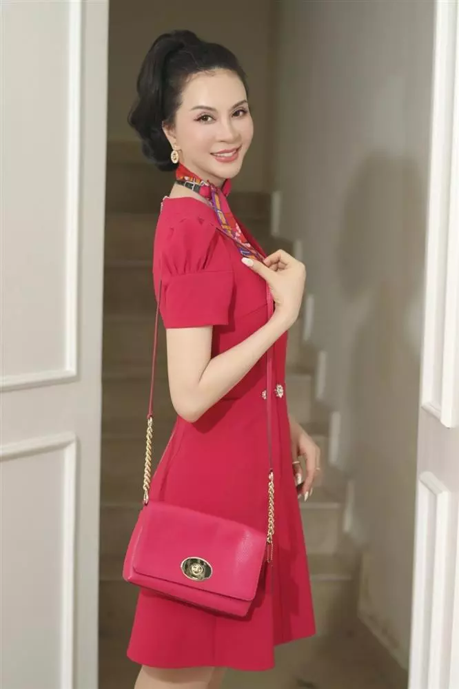 Đời tư trùng hợp giữa 2 &#34;nữ hoàng ảnh lịch&#34; cùng tên Mai: Nhan sắc &#34;vượt thời gian&#34;, con cái đều thành tài tại Mỹ - 14